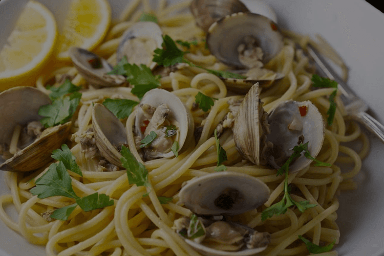 Spaghetti with Clams and Garlic